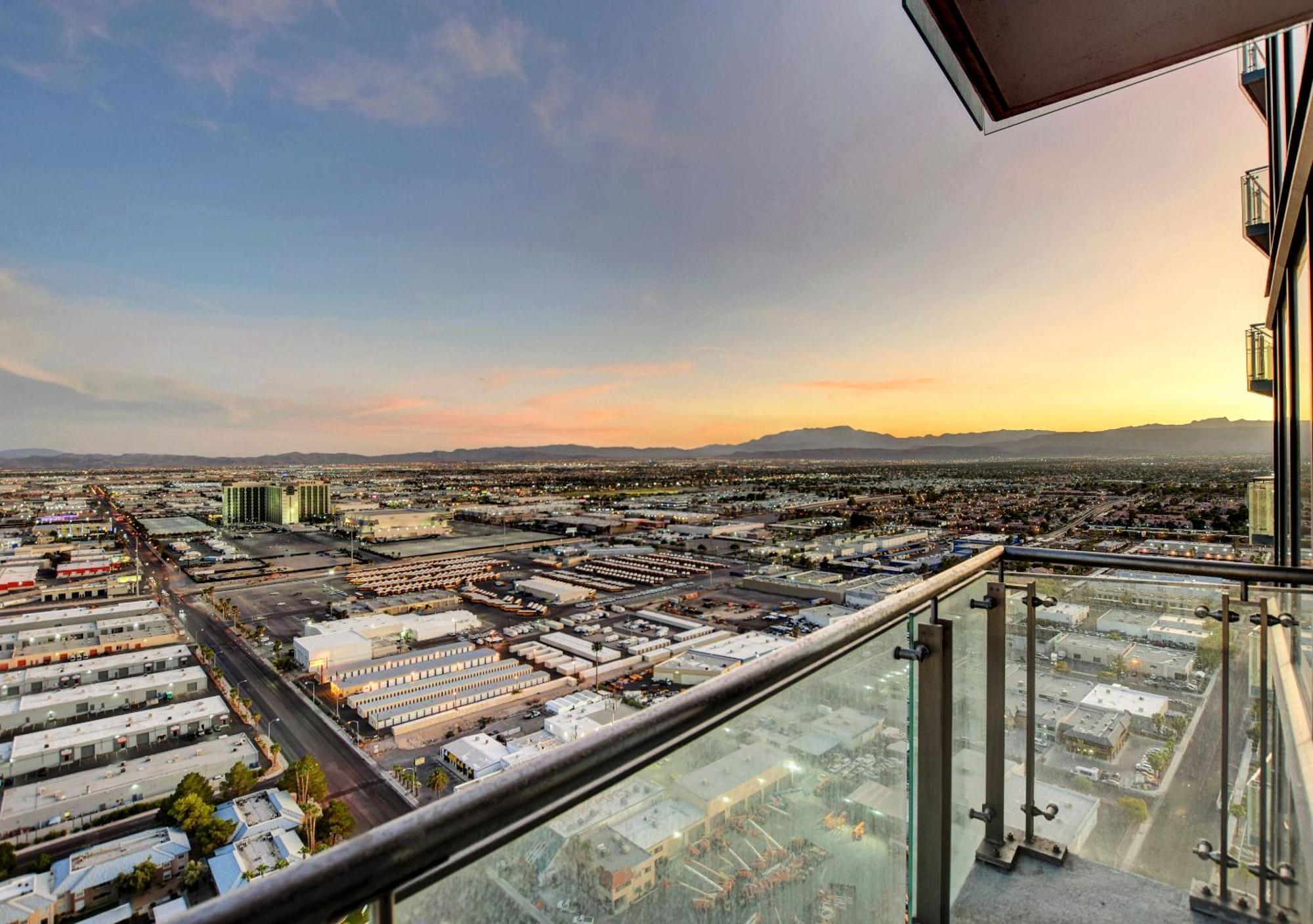 لاس فيغاس Stripviewsuites Two-Bedroom Con-Joined Exclusive Condo الغرفة الصورة